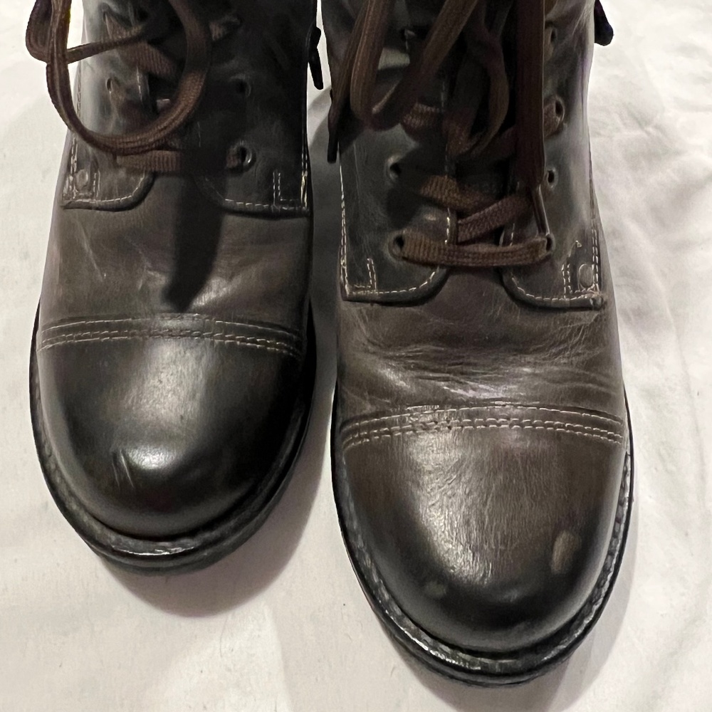 TAOS Leather Boots NWOT Size 39